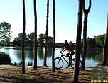actiongirlsspearsbike013.jpg